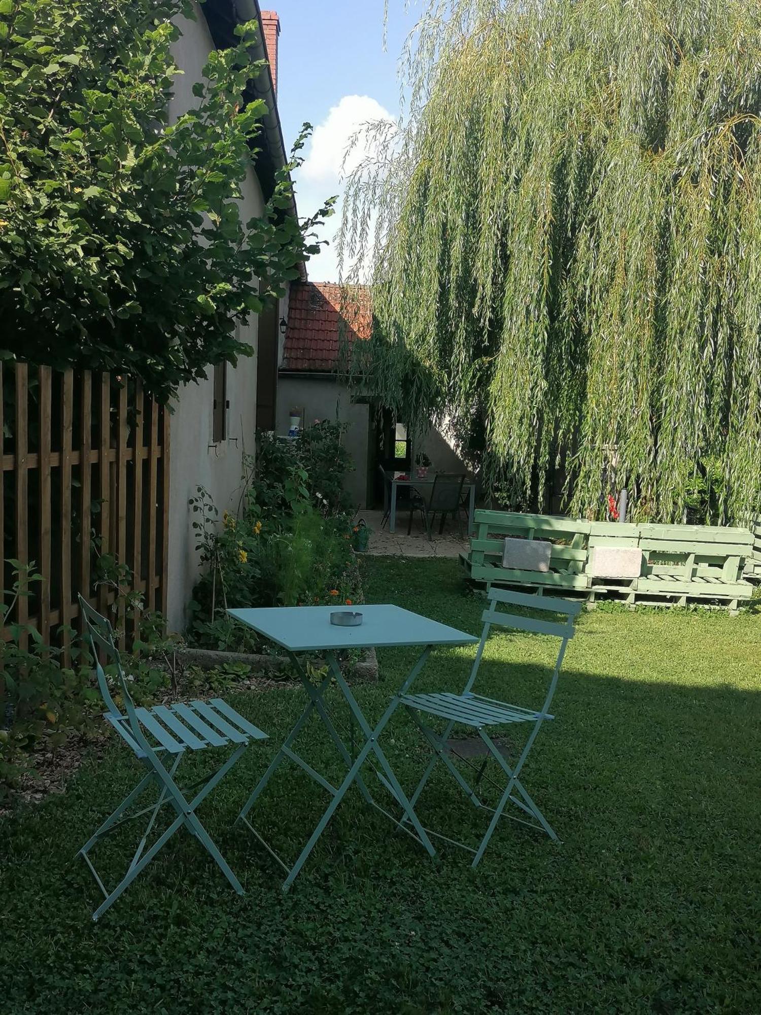 Petite Maison Dans Le Morvan Luzy المظهر الخارجي الصورة